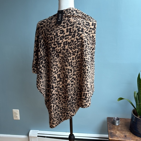 NWT Forte Cashmere Leopard Print Poncho. OS - Picture 3 of 7